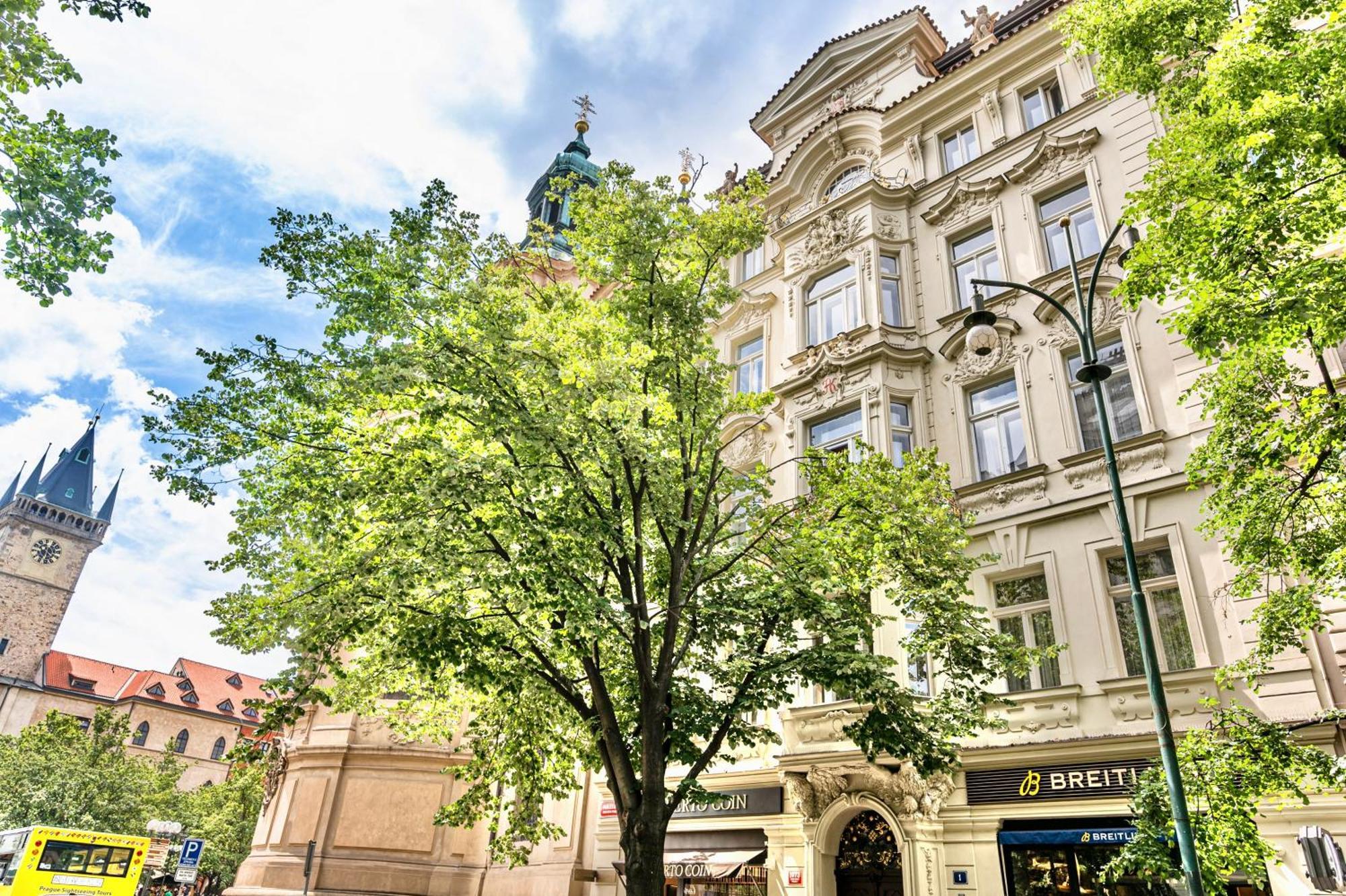 The Old Town Square & Parizska Apartments Прага Экстерьер фото